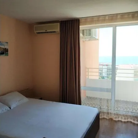 One-bedroom With Balcony In شقة *