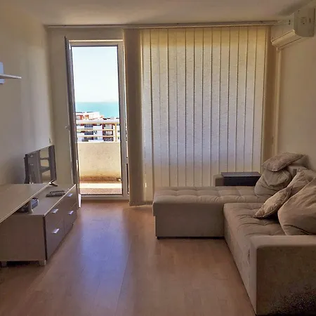 One-bedroom With Balcony In سفيتي فلاس