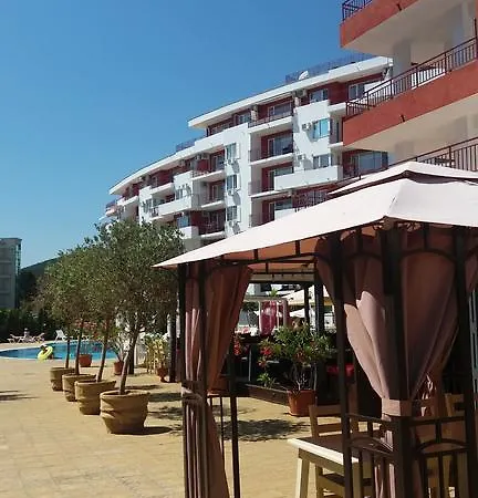 شقة One-bedroom With Balcony In *
