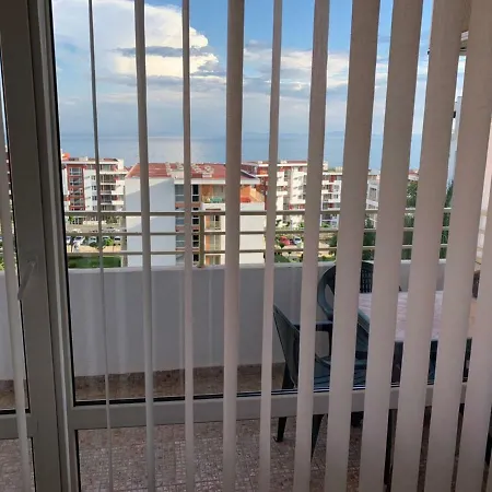 شقة One-bedroom With Balcony In